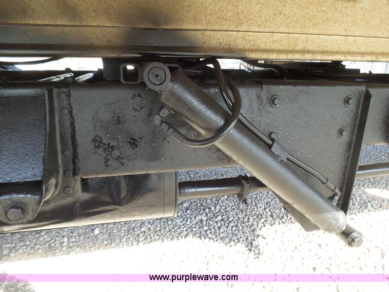 image for item L5474 1998 Chevrolet 3500HD rollback truck