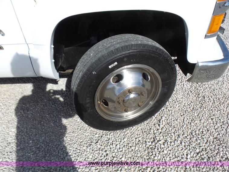 image for item L5474 1998 Chevrolet 3500HD rollback truck