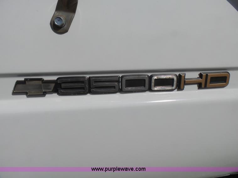 image for item L5474 1998 Chevrolet 3500HD rollback truck
