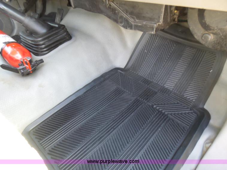 image for item L5474 1998 Chevrolet 3500HD rollback truck