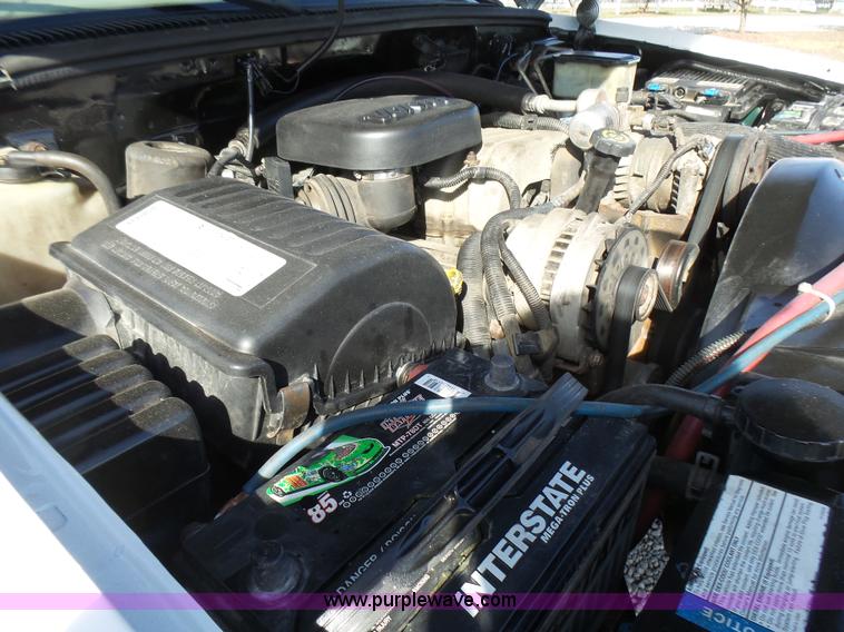 image for item L5474 1998 Chevrolet 3500HD rollback truck