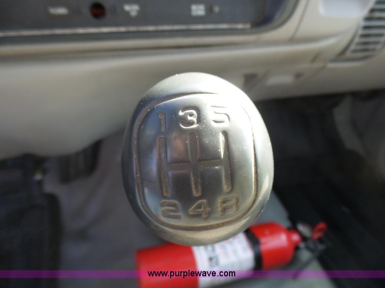 image for item L5474 1998 Chevrolet 3500HD rollback truck