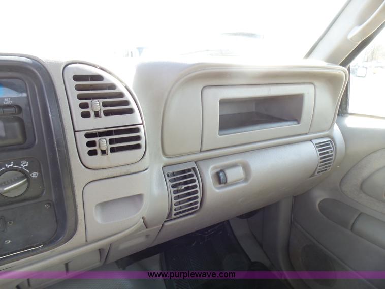 image for item L5474 1998 Chevrolet 3500HD rollback truck