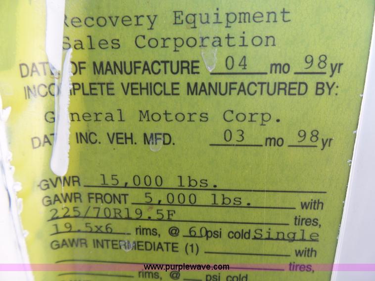 image for item L5474 1998 Chevrolet 3500HD rollback truck