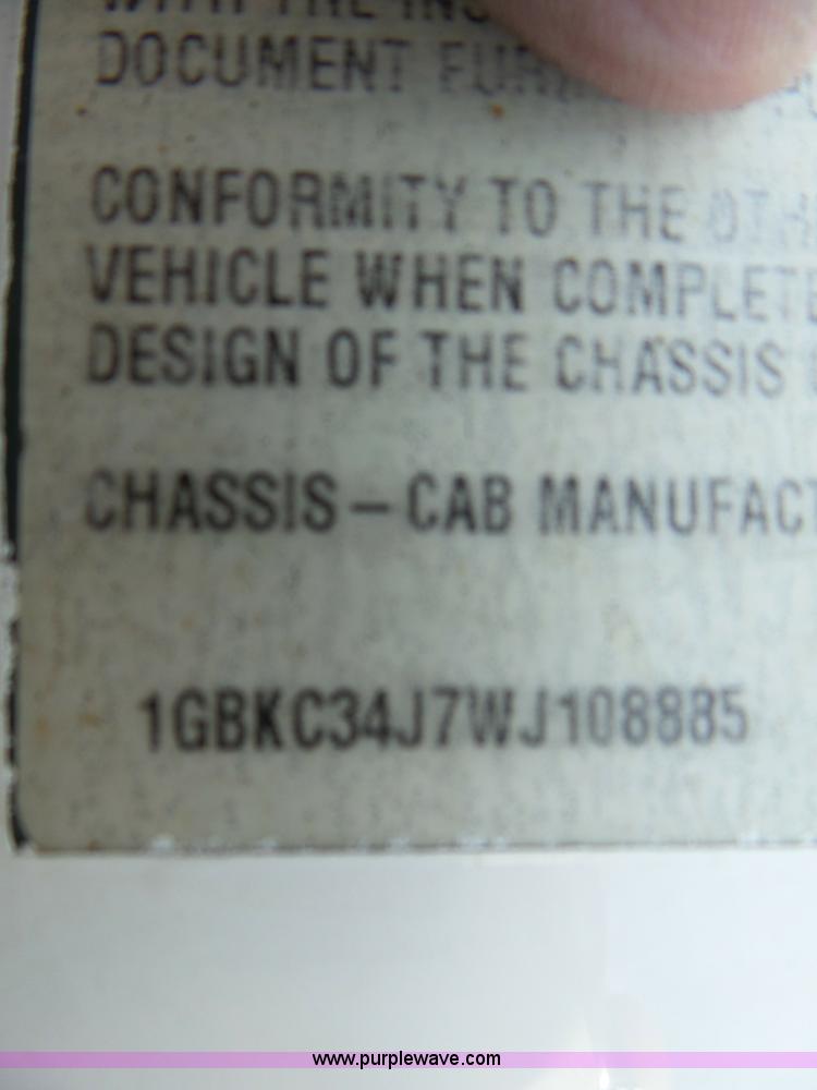 image for item L5474 1998 Chevrolet 3500HD rollback truck