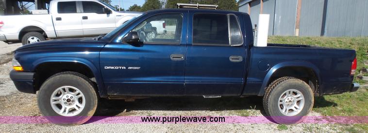 image for item L5485 2002 Dodge Dakota Sport Quad Cab pickup truck