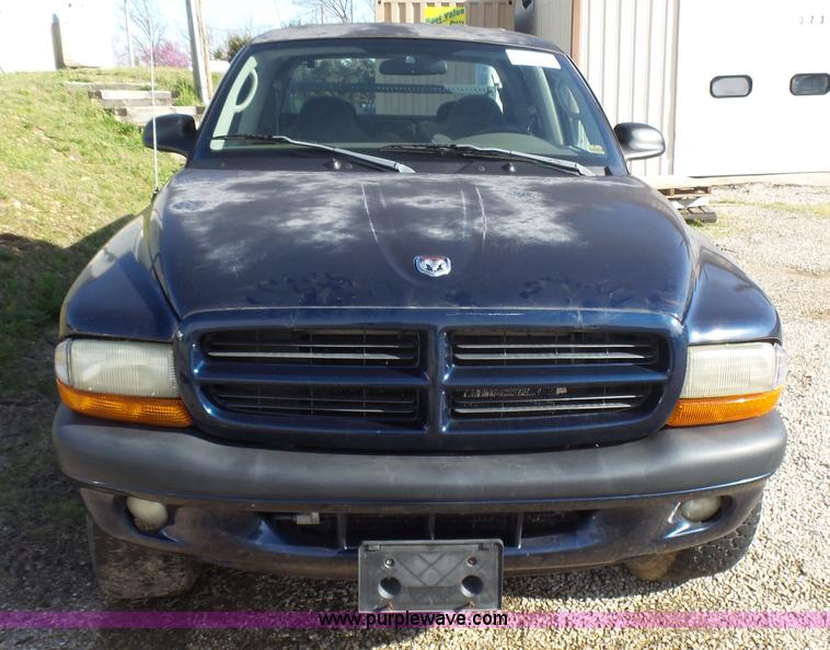 image for item L5485 2002 Dodge Dakota Sport Quad Cab pickup truck