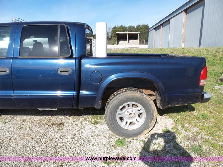 image for item L5485 2002 Dodge Dakota Sport Quad Cab pickup truck