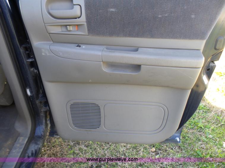 image for item L5485 2002 Dodge Dakota Sport Quad Cab pickup truck