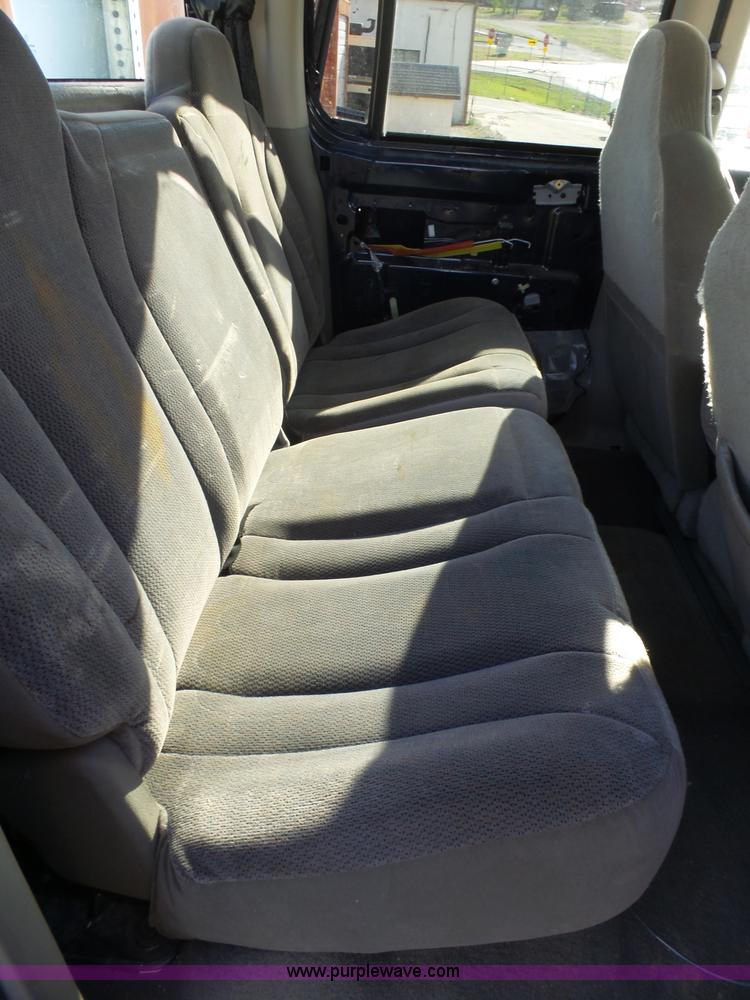 image for item L5485 2002 Dodge Dakota Sport Quad Cab pickup truck