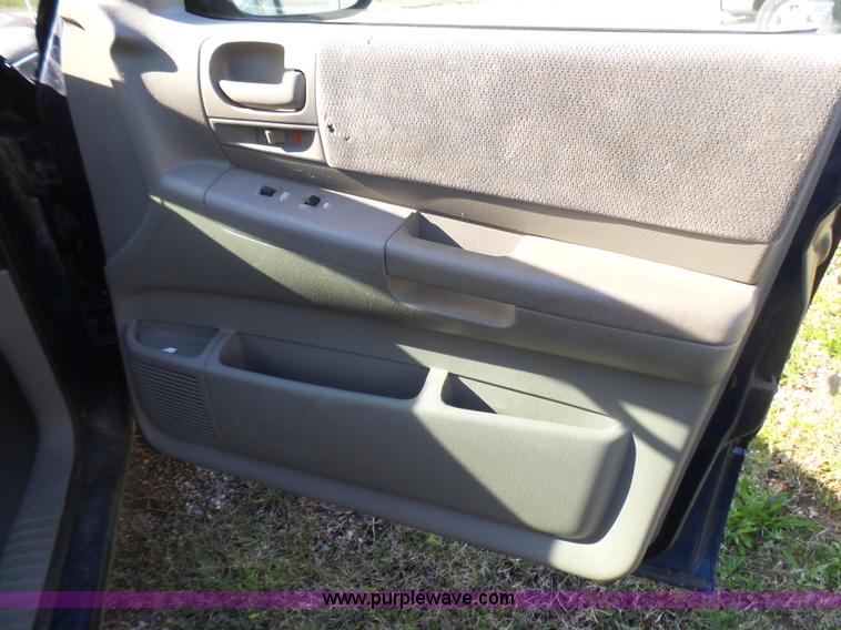 image for item L5485 2002 Dodge Dakota Sport Quad Cab pickup truck