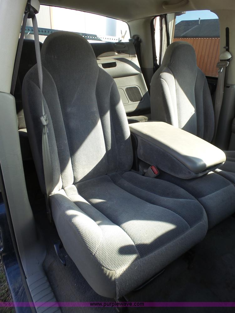 image for item L5485 2002 Dodge Dakota Sport Quad Cab pickup truck