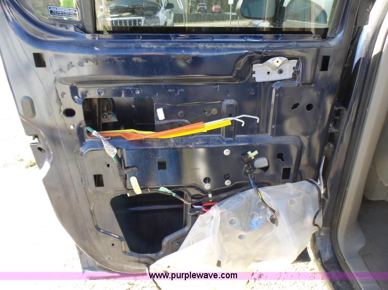 image for item L5485 2002 Dodge Dakota Sport Quad Cab pickup truck