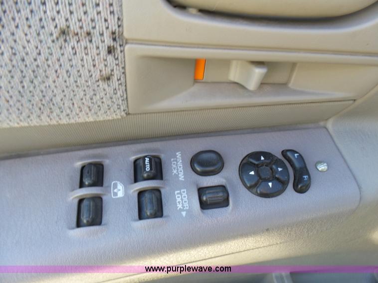 image for item L5485 2002 Dodge Dakota Sport Quad Cab pickup truck