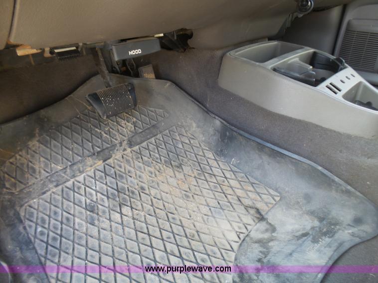 image for item L5485 2002 Dodge Dakota Sport Quad Cab pickup truck