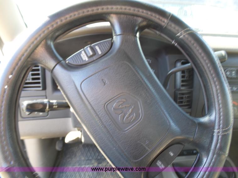 image for item L5485 2002 Dodge Dakota Sport Quad Cab pickup truck