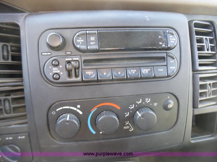 image for item L5485 2002 Dodge Dakota Sport Quad Cab pickup truck