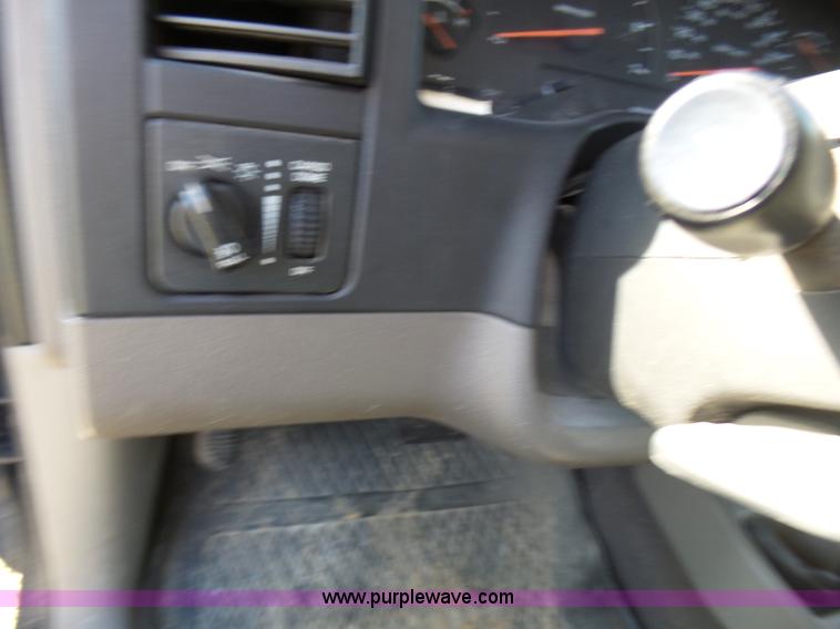 image for item L5485 2002 Dodge Dakota Sport Quad Cab pickup truck