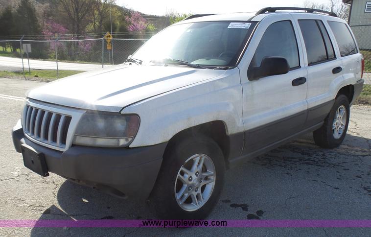 image for item L5486 2004 Jeep Grand Cherokee Laredo SUV