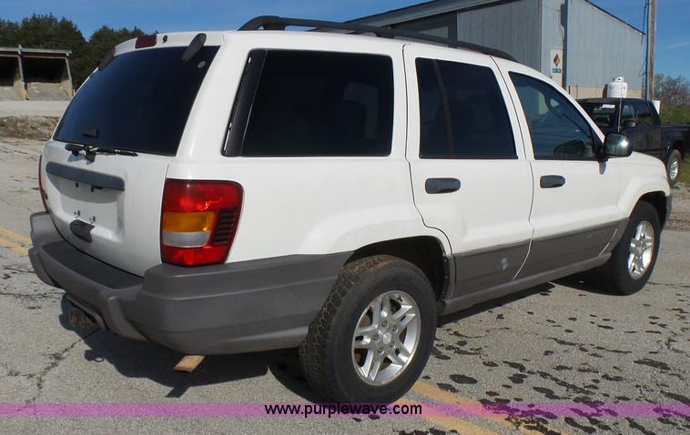image for item L5486 2004 Jeep Grand Cherokee Laredo SUV