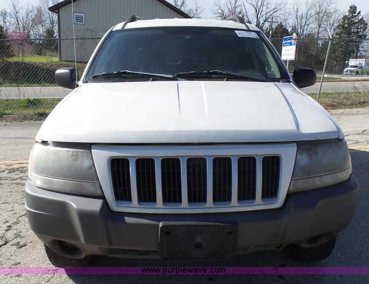 image for item L5486 2004 Jeep Grand Cherokee Laredo SUV