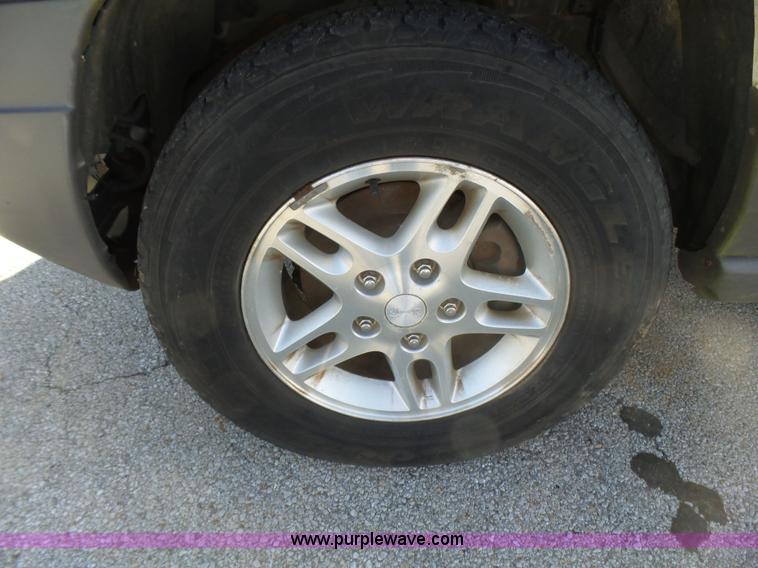 image for item L5486 2004 Jeep Grand Cherokee Laredo SUV