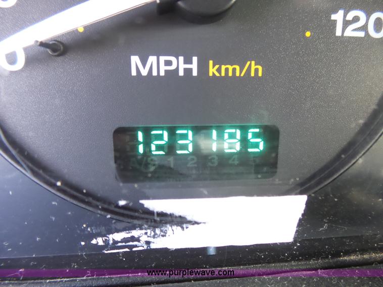 image for item L5486 2004 Jeep Grand Cherokee Laredo SUV