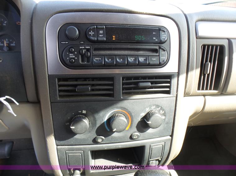 image for item L5486 2004 Jeep Grand Cherokee Laredo SUV