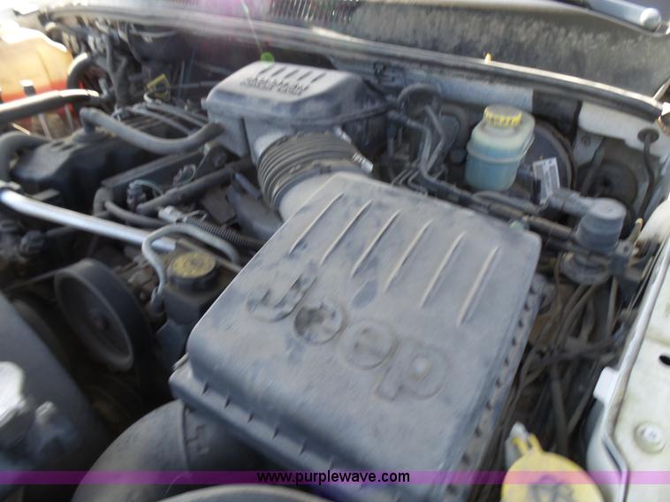 image for item L5486 2004 Jeep Grand Cherokee Laredo SUV