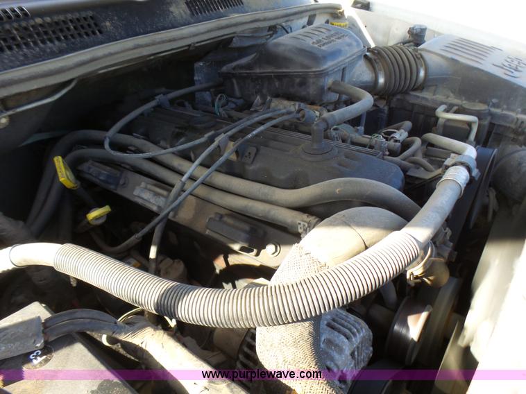 image for item L5486 2004 Jeep Grand Cherokee Laredo SUV