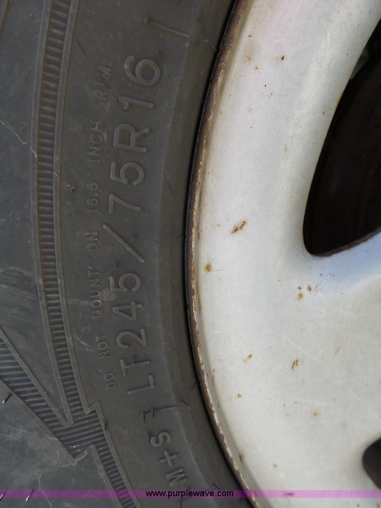 image for item L5487 2003 Chevrolet Silverado 1500 Ext. Cab pickup truck