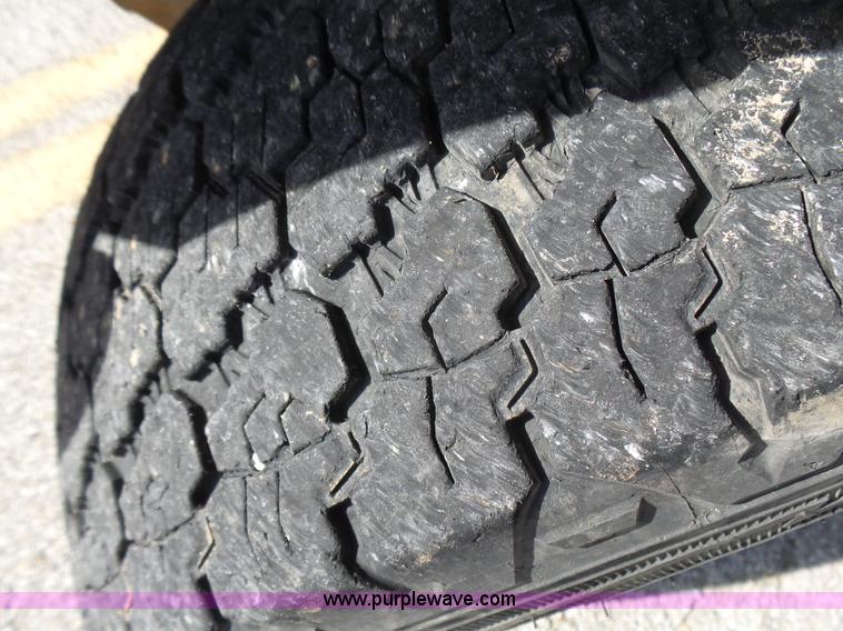 image for item L5487 2003 Chevrolet Silverado 1500 Ext. Cab pickup truck