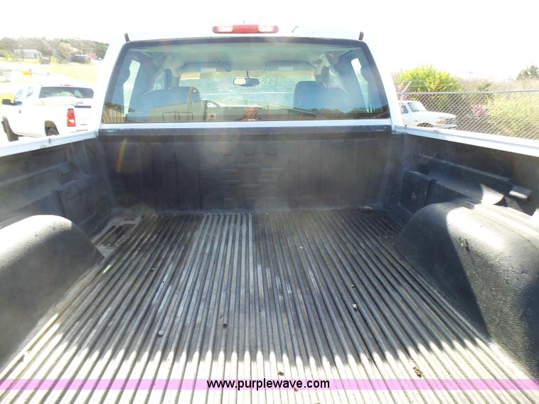 image for item L5487 2003 Chevrolet Silverado 1500 Ext. Cab pickup truck