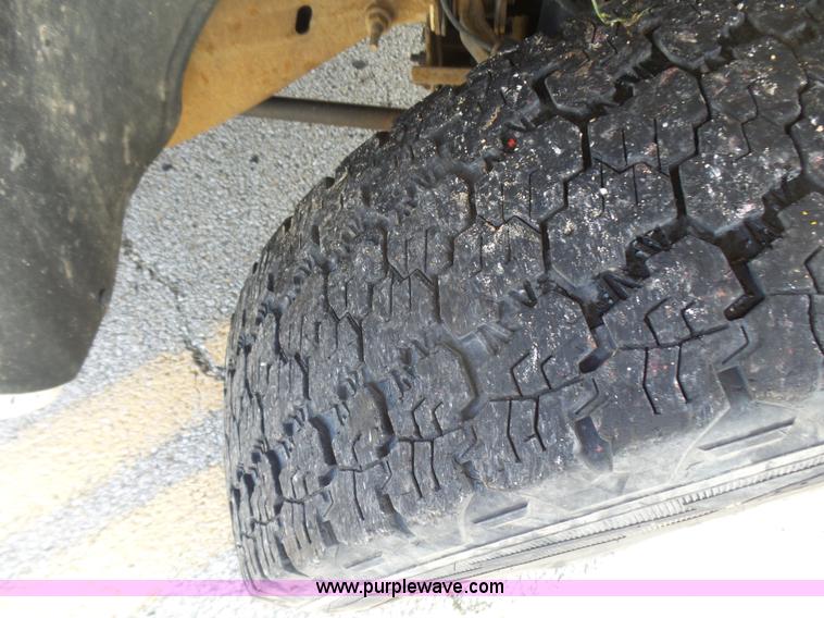 image for item L5487 2003 Chevrolet Silverado 1500 Ext. Cab pickup truck