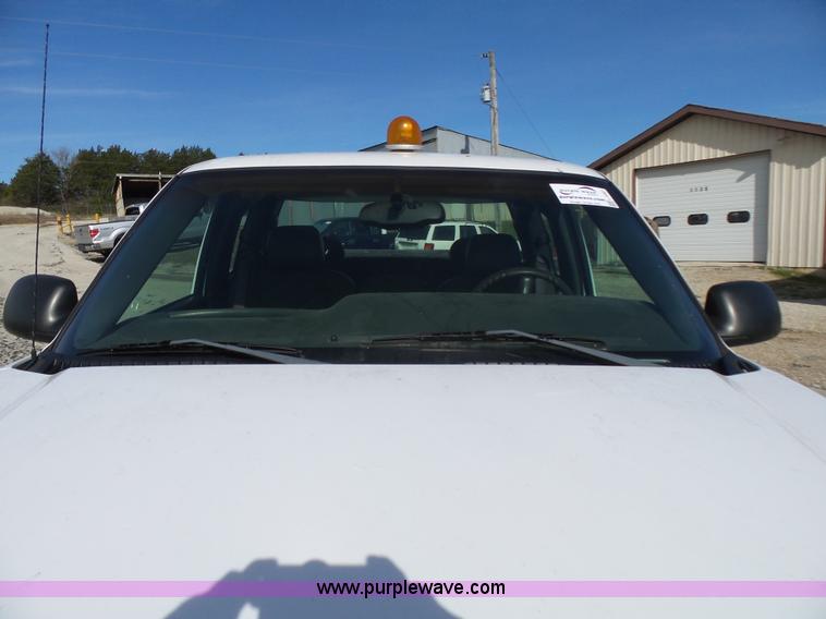 image for item L5487 2003 Chevrolet Silverado 1500 Ext. Cab pickup truck