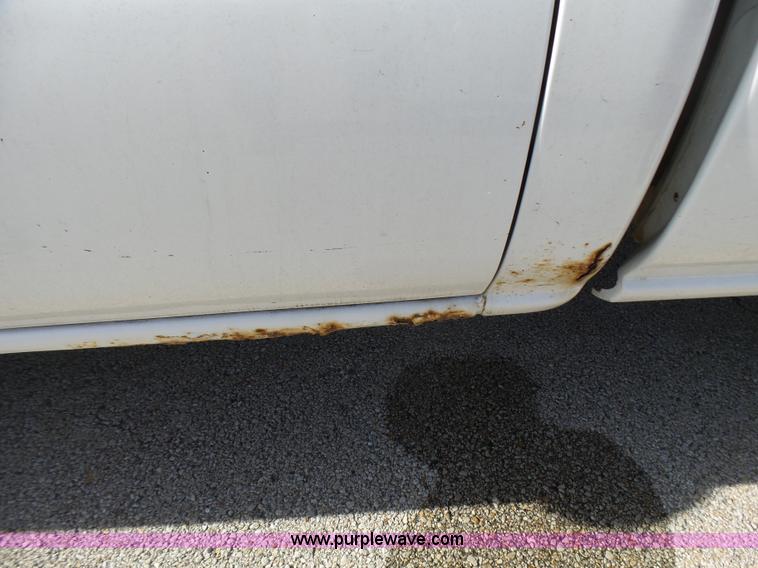 image for item L5487 2003 Chevrolet Silverado 1500 Ext. Cab pickup truck