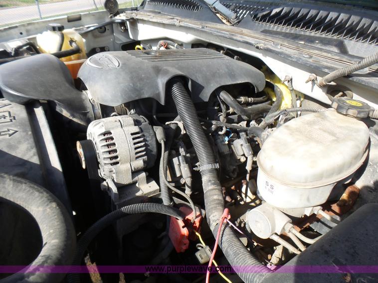 image for item L5487 2003 Chevrolet Silverado 1500 Ext. Cab pickup truck