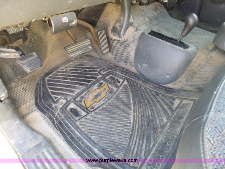 image for item L5487 2003 Chevrolet Silverado 1500 Ext. Cab pickup truck