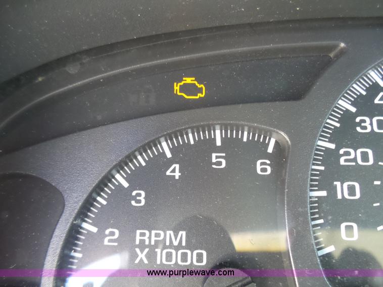 image for item L5487 2003 Chevrolet Silverado 1500 Ext. Cab pickup truck