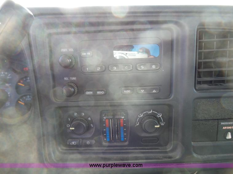 image for item L5487 2003 Chevrolet Silverado 1500 Ext. Cab pickup truck