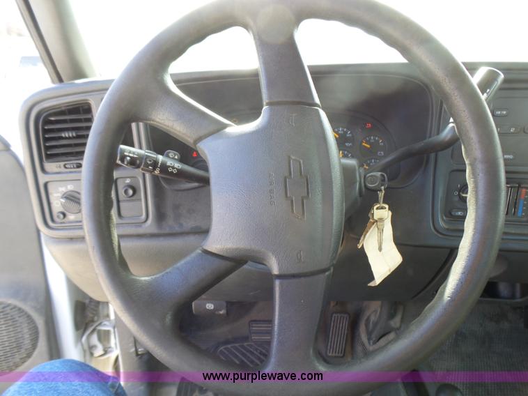 image for item L5487 2003 Chevrolet Silverado 1500 Ext. Cab pickup truck