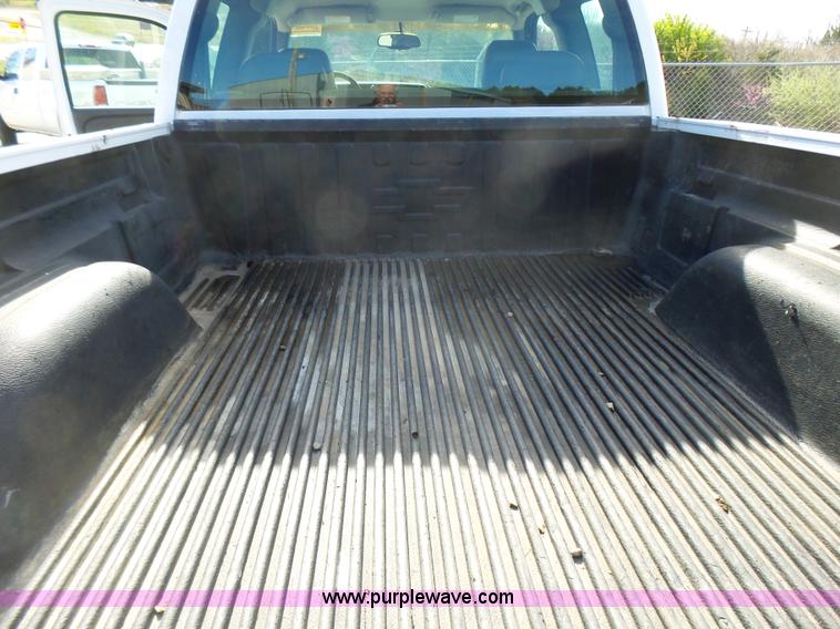 image for item L5487 2003 Chevrolet Silverado 1500 Ext. Cab pickup truck