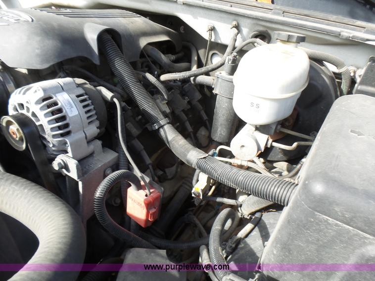 image for item L5488 2003 Chevrolet Silverado 1500 Ext. Cab pickup truck