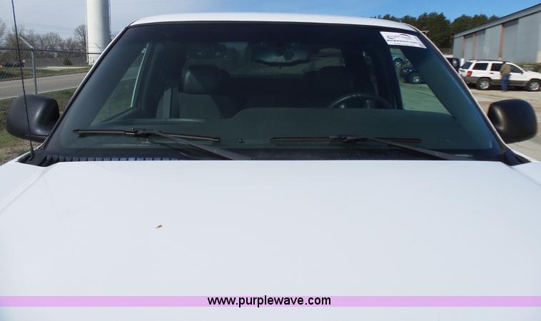 image for item L5488 2003 Chevrolet Silverado 1500 Ext. Cab pickup truck