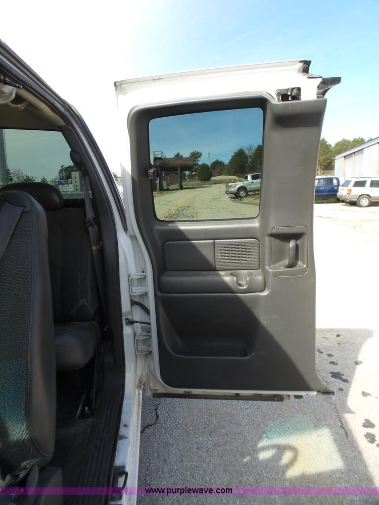 image for item L5488 2003 Chevrolet Silverado 1500 Ext. Cab pickup truck