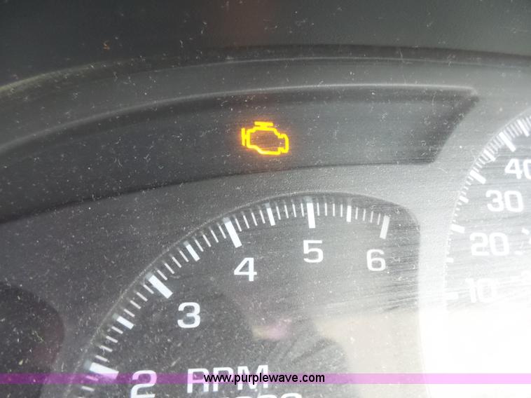 image for item L5488 2003 Chevrolet Silverado 1500 Ext. Cab pickup truck