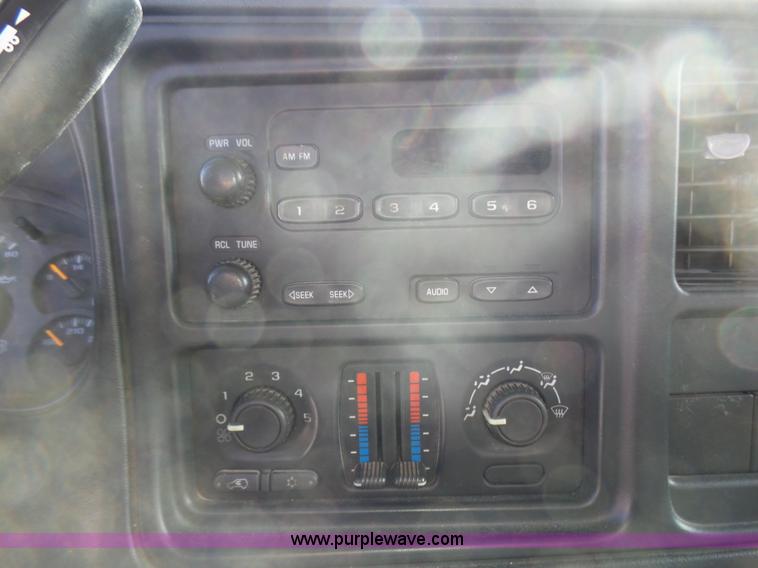 image for item L5488 2003 Chevrolet Silverado 1500 Ext. Cab pickup truck