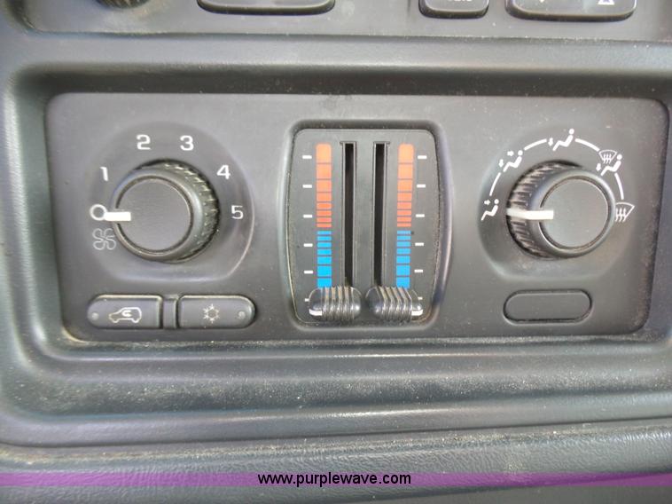 image for item L5488 2003 Chevrolet Silverado 1500 Ext. Cab pickup truck