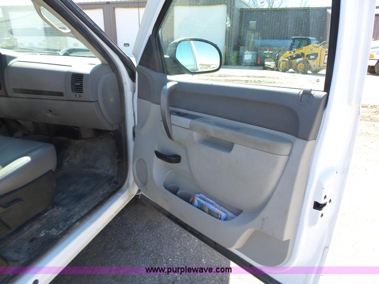 image for item L5603 2012 Chevrolet Silverado 1500 Ext. Cab pickup truck