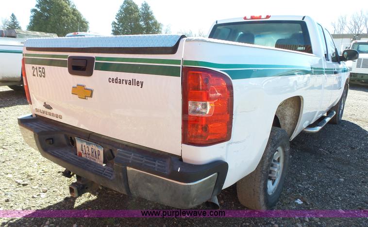 image for item L5604 2009 Chevrolet Silverado 2500HD Ext. Cab pickup truck